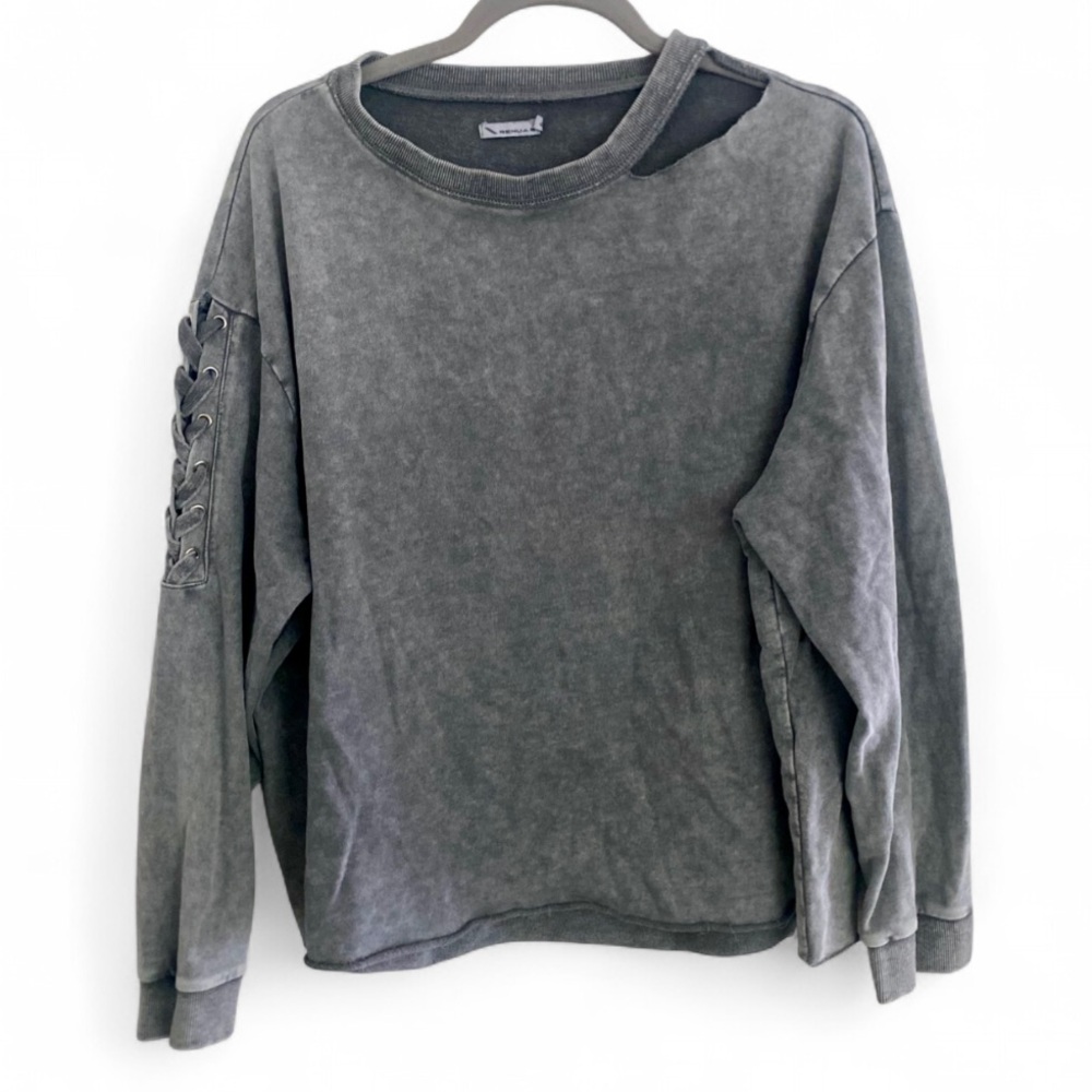 RENUAR GRAY ACID WASH CUT OUT LONG SLEEVE SWEATSHIRT SIZE MEDIUM